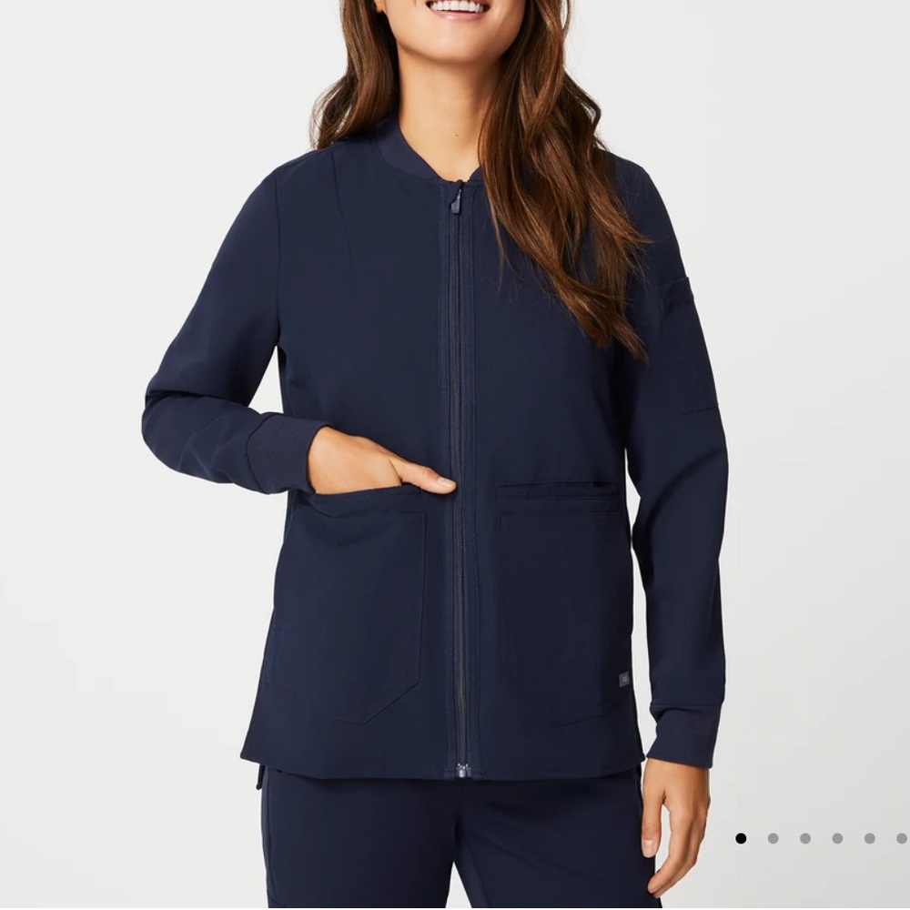 FIGS BELLERY SCRUB JACKET (XS)